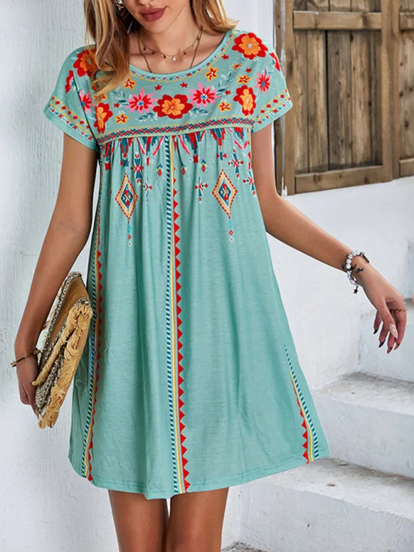 Mini dresses with off - the - shoulder styles BerryBetty - Woman knitted round neck casual holiday short -sleeved dress