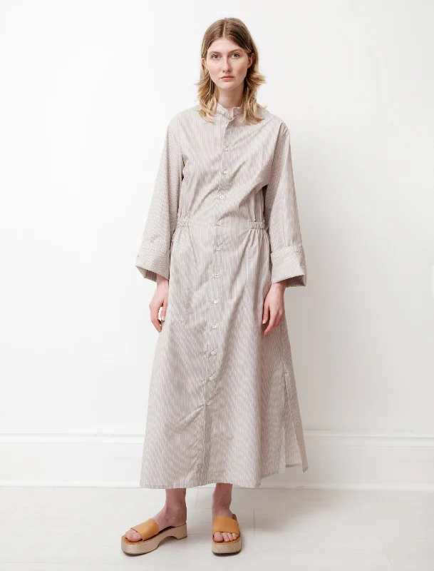 Sheath Women Dress with a Tailored Fit for a Professional Look Sheath Women Dress with a Tailored Fit for a Professional Look Gathered Shirtdress Small Brown Stripes